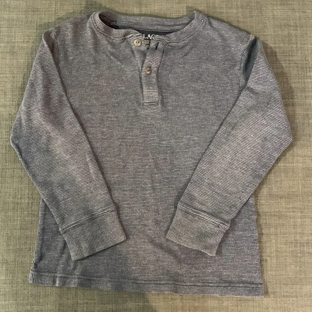 The Children’s Place Boys Top 5/6 (1)Sweater V-neck (2)Henley Buttons Lot of Two